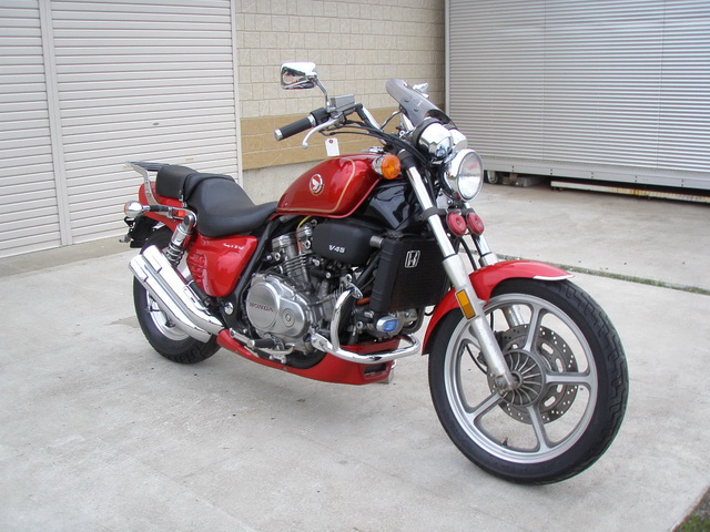 Купить мотоцикл Honda V45 Magna 1989 фото 5